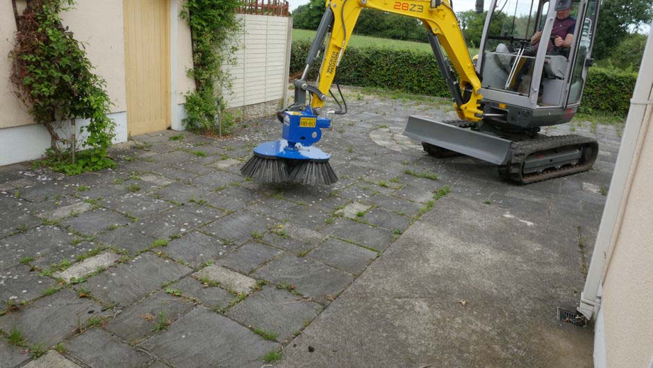 Block Paving Brush Set